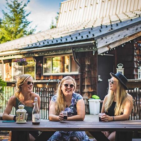 Ubc Whistler Lodge วิสต์เลอร์ ภายนอก รูปภาพ