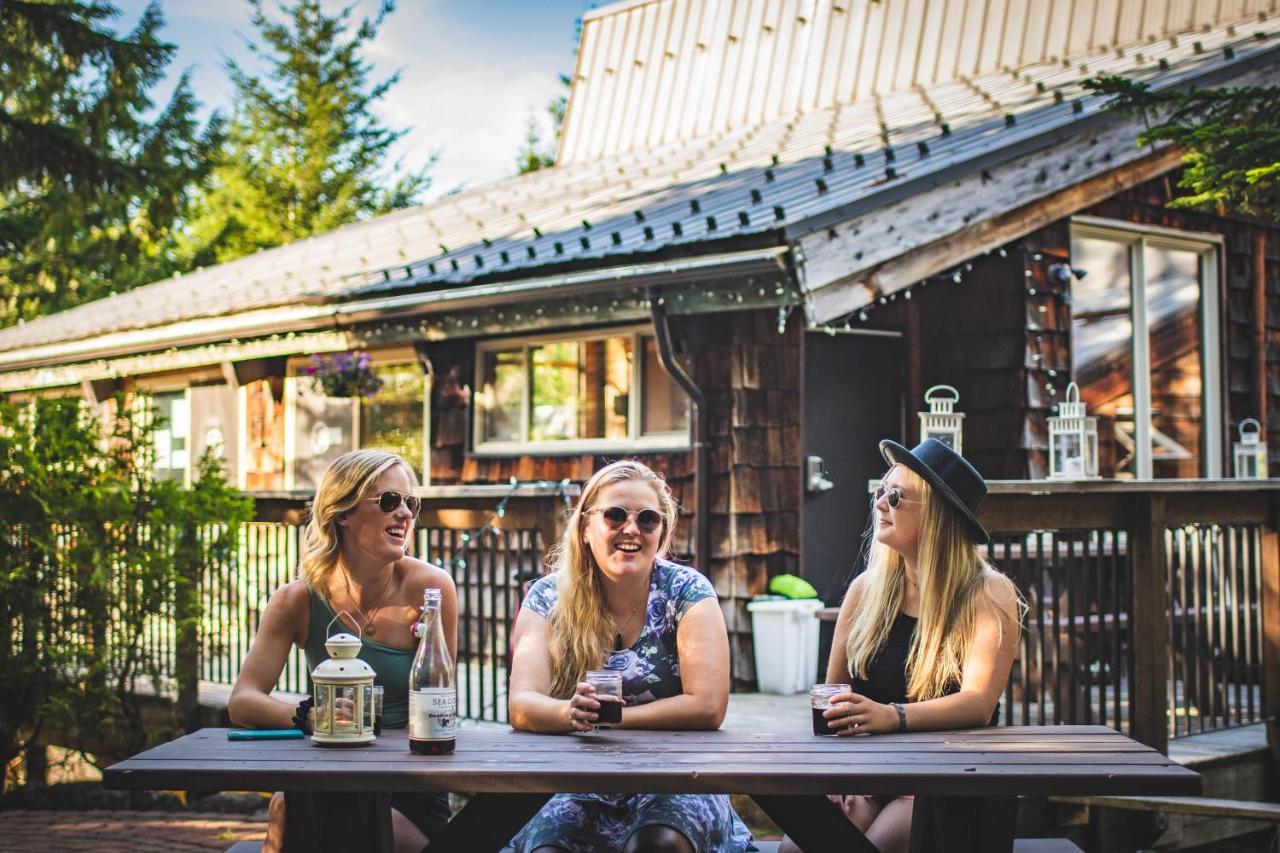Ubc Whistler Lodge วิสต์เลอร์ ภายนอก รูปภาพ