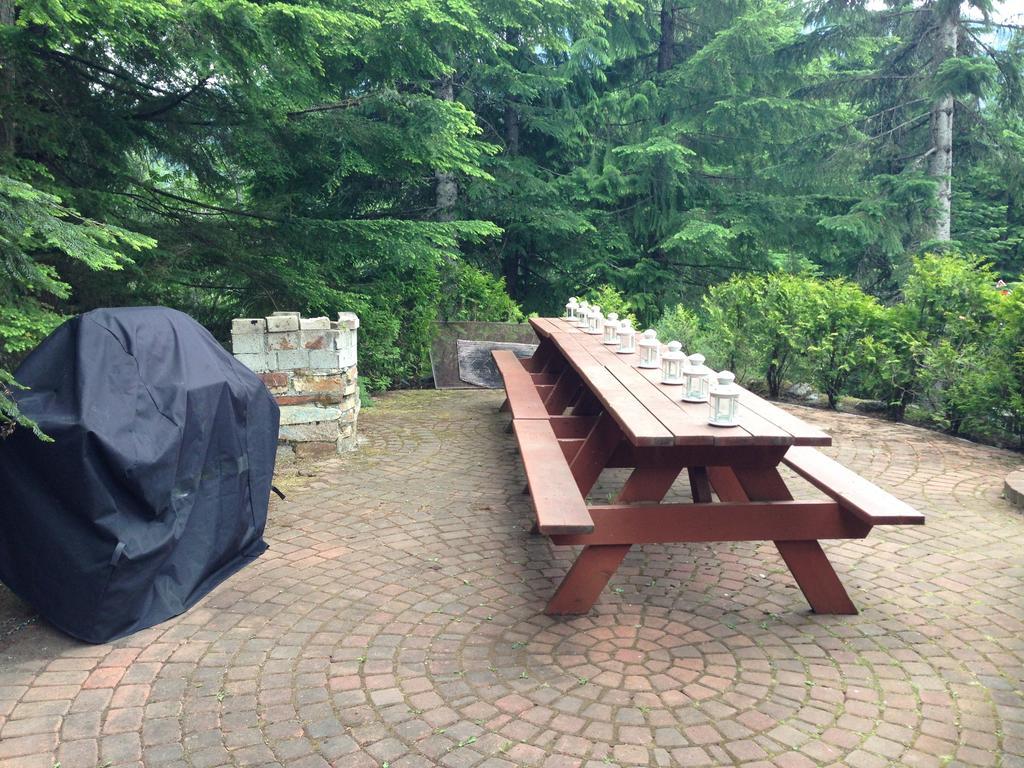 Ubc Whistler Lodge วิสต์เลอร์ ภายนอก รูปภาพ