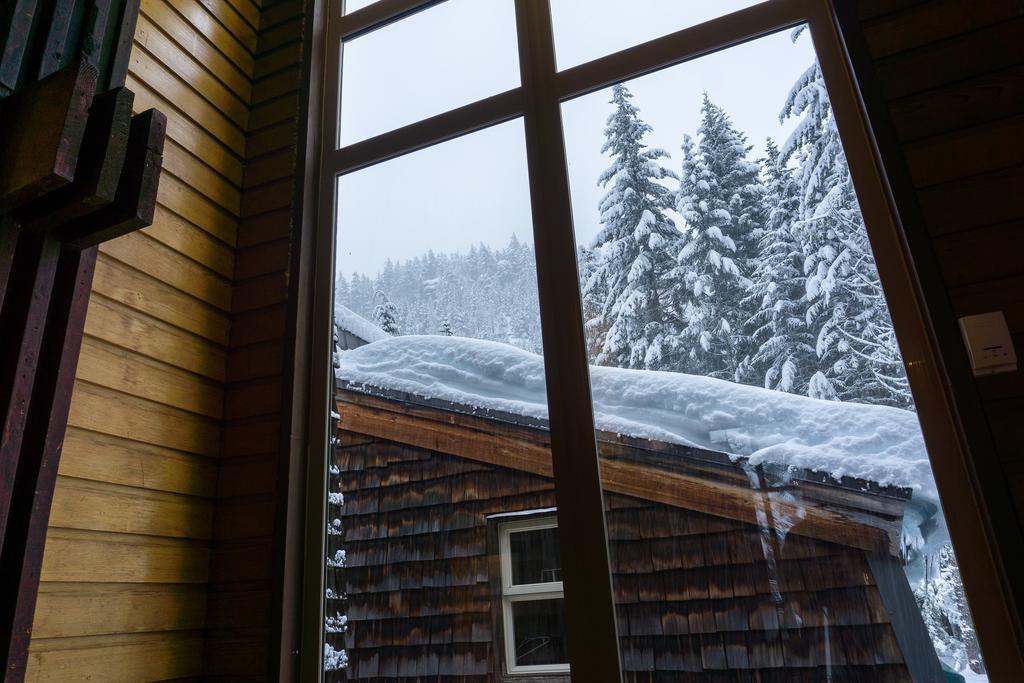 Ubc Whistler Lodge วิสต์เลอร์ ภายนอก รูปภาพ